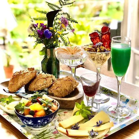 Esmaralda's Bed & Breakfast *