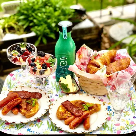 Esmaralda's Bed & Breakfast *