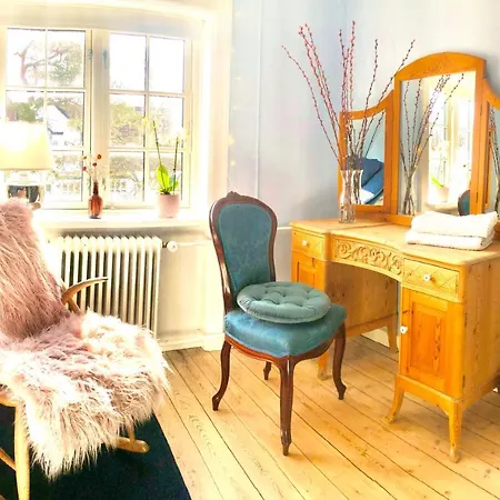 Esmaralda's Bed & Breakfast Vaerlose (Copenhagen)